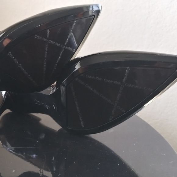 Calvin Klein Gellar leather Dress heels - Picture 10 of 16